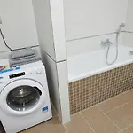 شقة سكن ناد فلتافو *