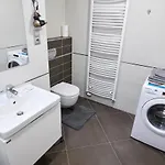 شقة سكن ناد فلتافو *